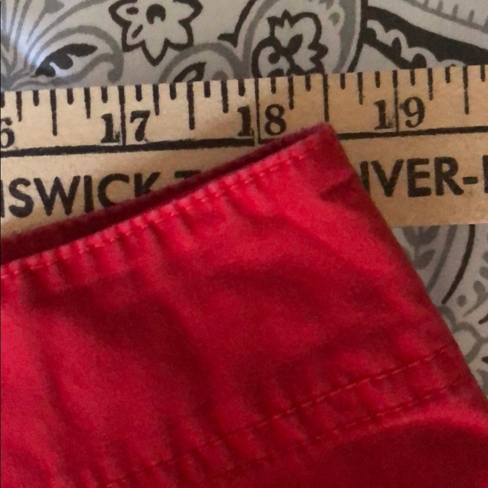 Shorts - Picture 2 of 4